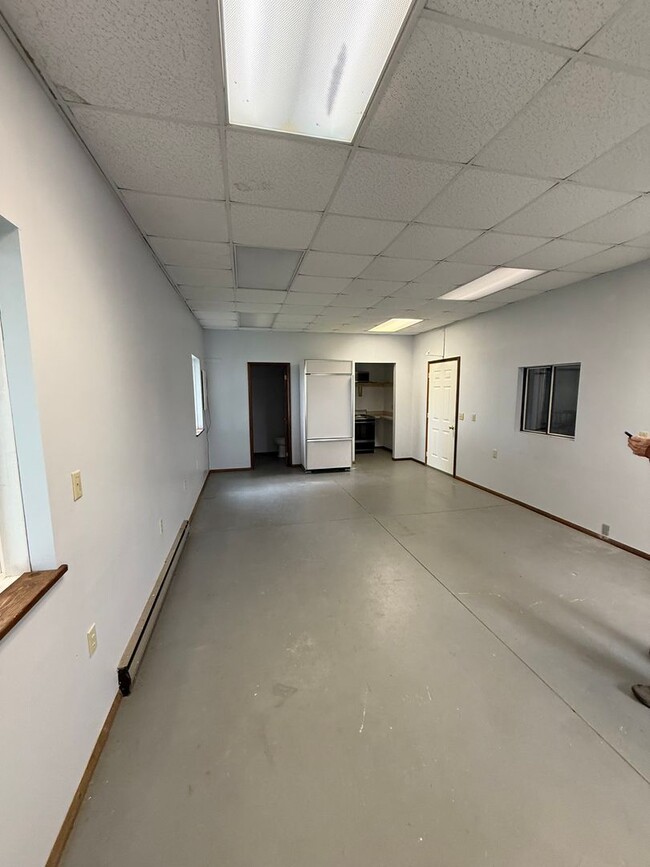 Building Photo - 3 Bedroom, 2 Bathroom House for Rent