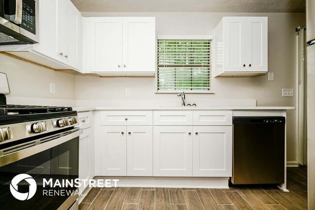 Building Photo - 149 Adrian Dr