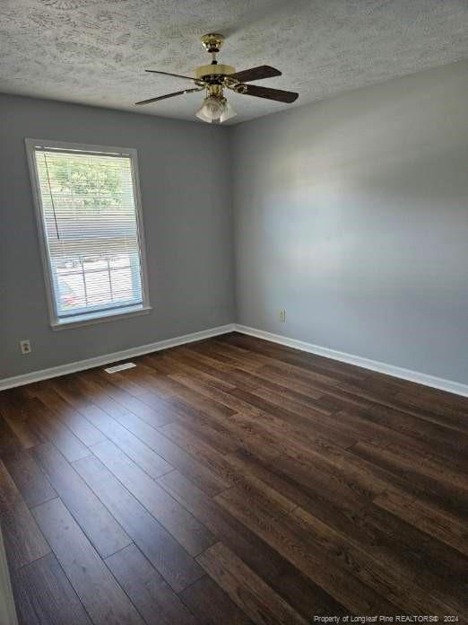 Foto del edificio - 648 Sugaridge Ln