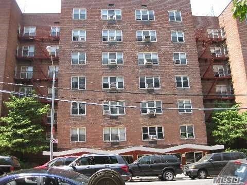 Primary Photo - 34-20 Parsons Blvd