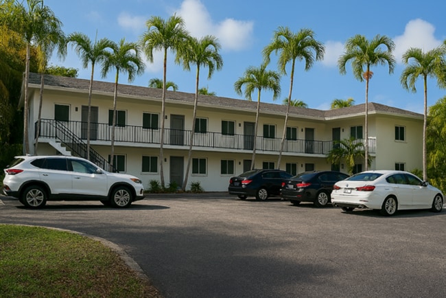 Interior Photo - 100 SW 9th St Ft. Lauderdale, FL 33315
