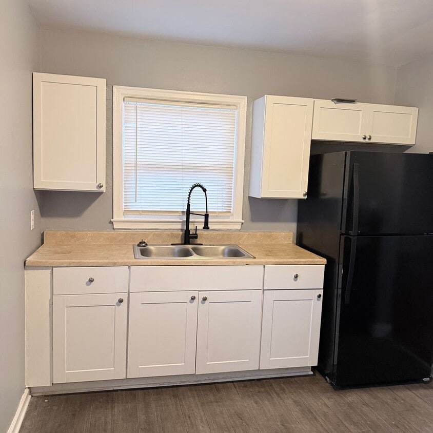 Photo - 553 Freeman Dr, (Z4)-