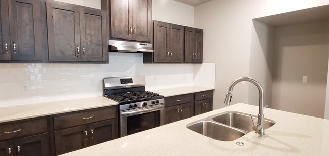 Foto del edificio - 2200 Camino Del Plaza Ln