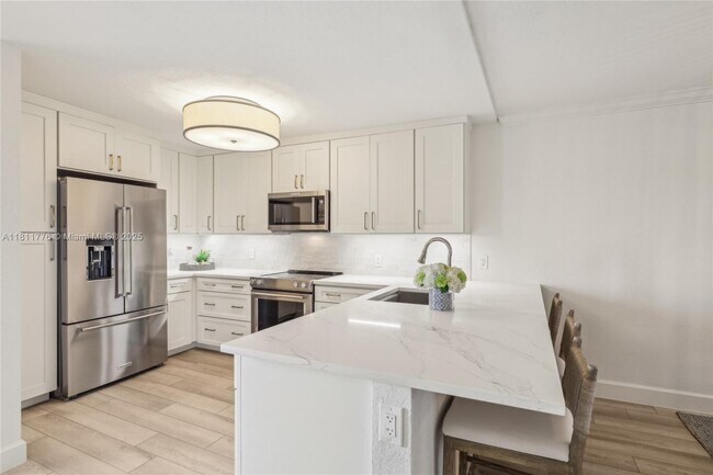 Foto del edificio - 2731 NE 14th Street Causeway