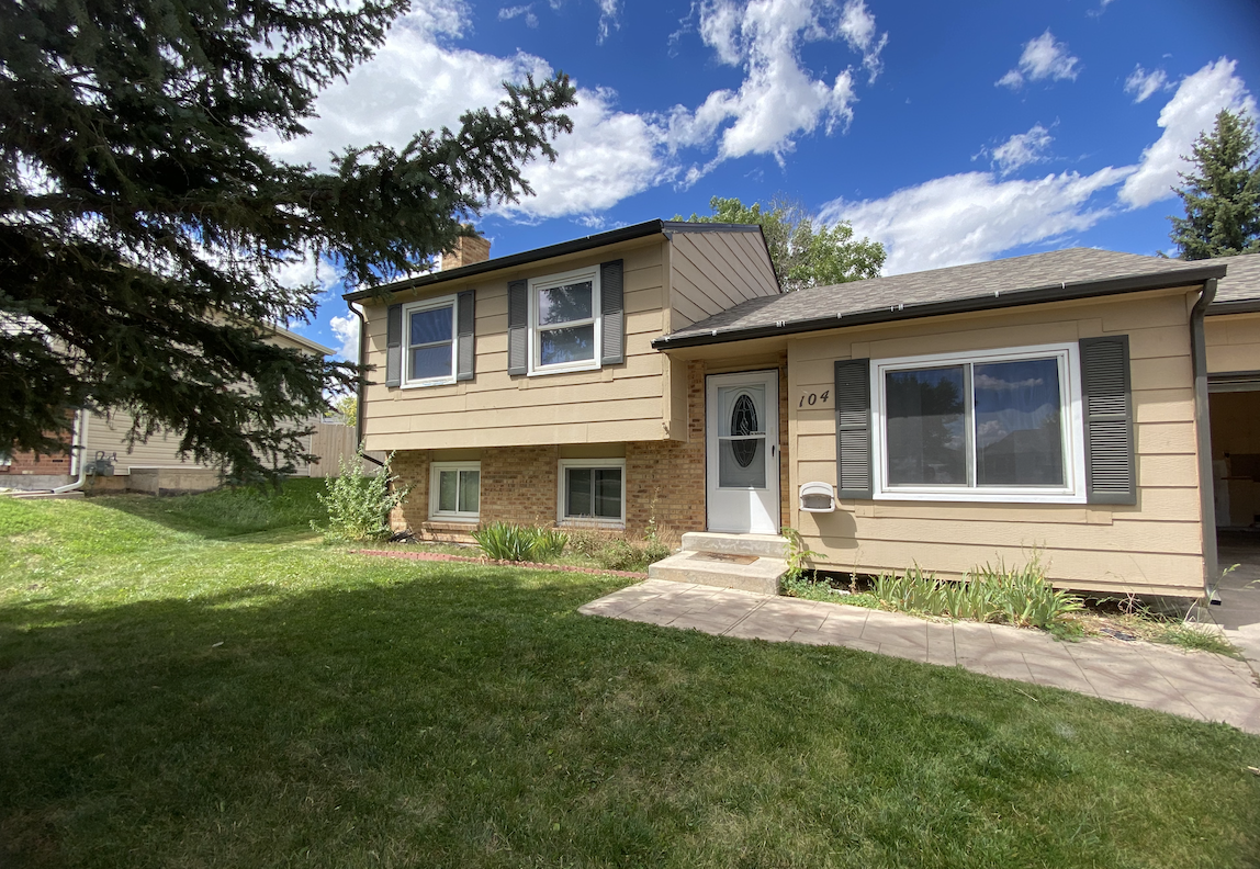 Foto principal - 104 Briarwood Ct