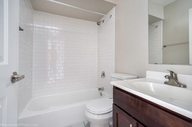 Foto del edificio - 1305 E Turtle Creek Cir