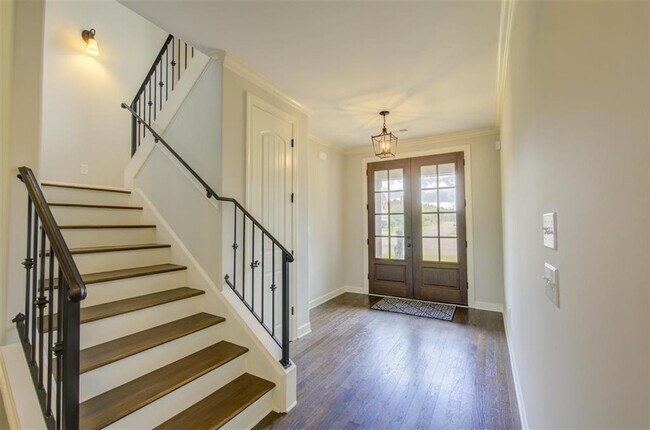 Building Photo - 8594 Woodland Rose Cir