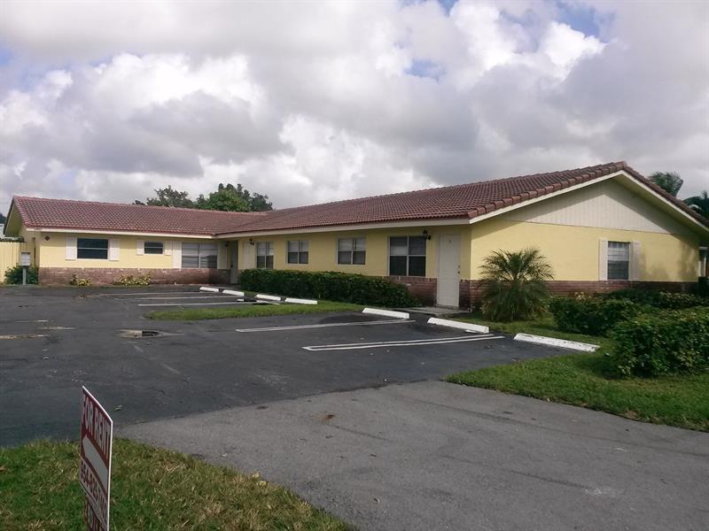 Primary Photo - 10551 NW 45th St