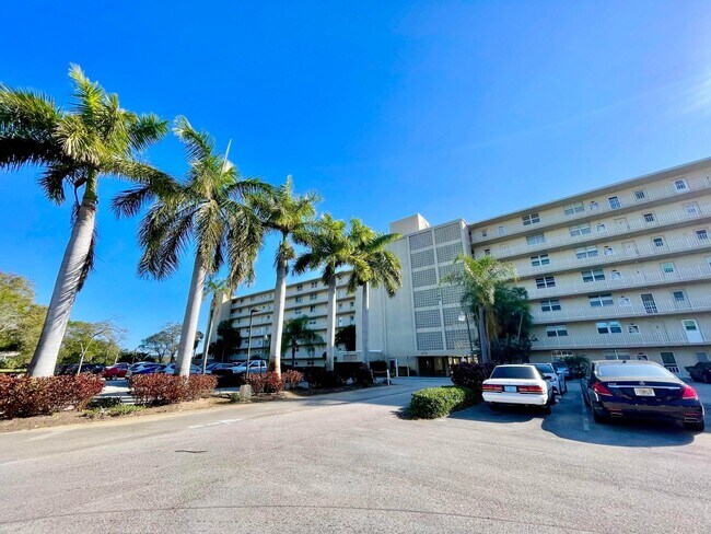 Foto del edificio - 5700 NW 2nd Ave