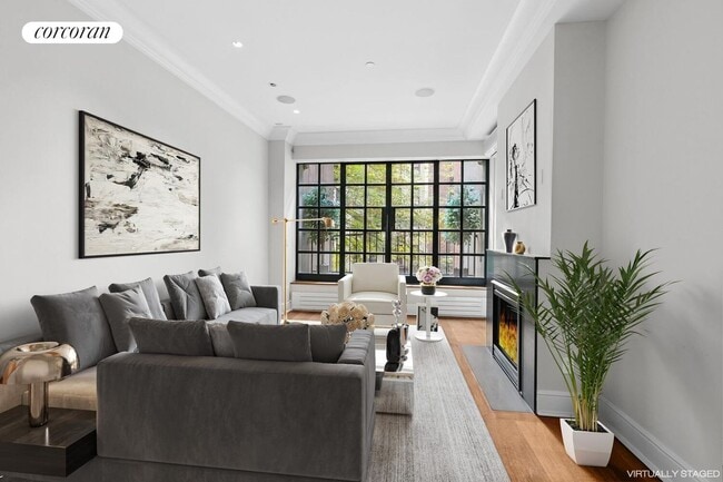 Foto del edificio - 320 E 55th St