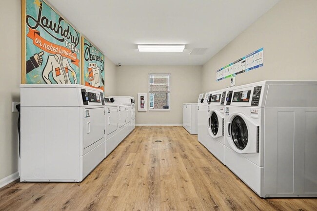 Building Photo - Leonard Greene