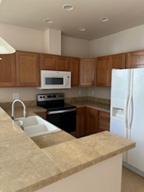 Building Photo - 5400 Harbour Pointe Blvd