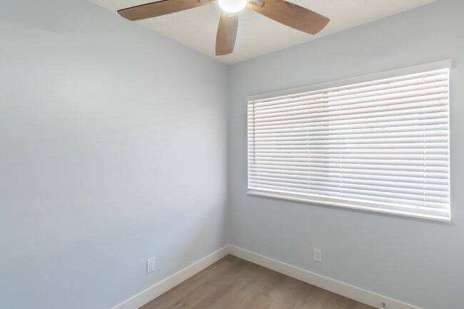 Building Photo - 811 Gardenia Ave