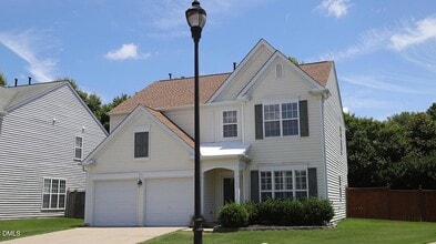 Building Photo - 7400 Lagrange Dr