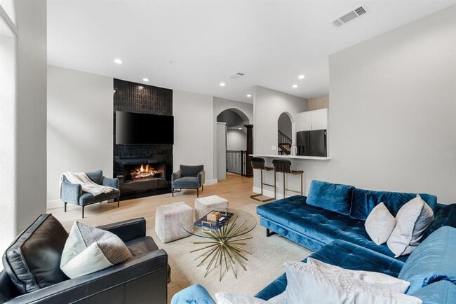 Foto del edificio - 1529 Barton Springs Rd