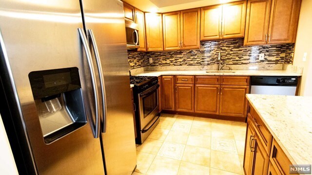Building Photo - 20 Meadowview Ct