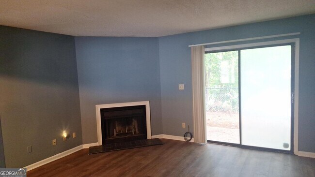 Building Photo - 1205 Oakplace Dr SW