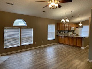 Foto del edificio - 4143 Town Square Dr