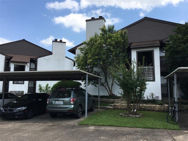 Building Photo - 8020 Braesmain Dr