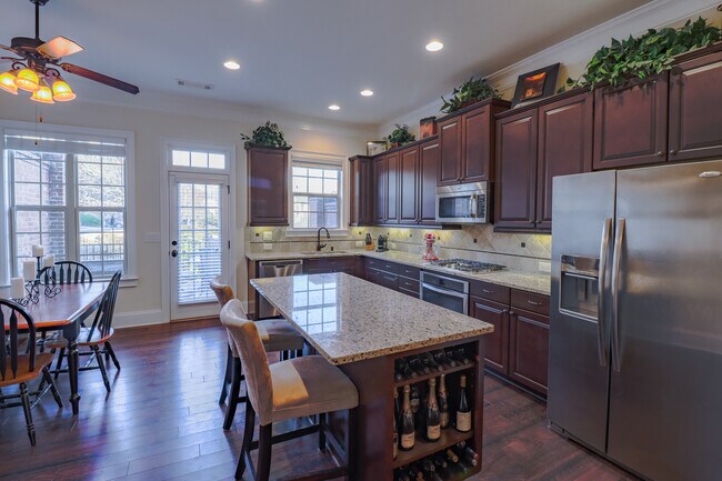 Photo - 3708 Broughton Cir House