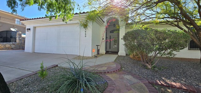 Foto del edificio - Stunning 4 bedroom, 2.5 bath home in West ...
