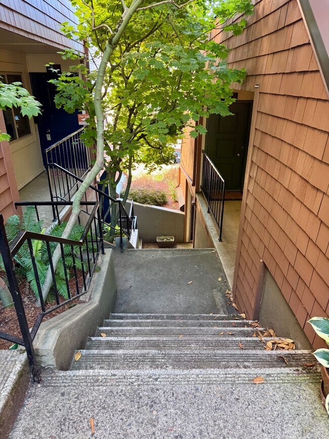 Foto del edificio - Spacious Mt. Park Lake Oswego Condo - Larg...
