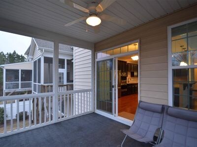 Foto del edificio - 832 Silverton Ct