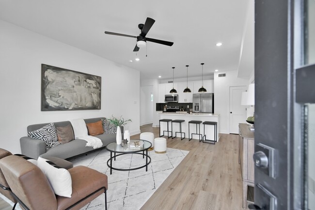 Foto del edificio - 8025 Cora St