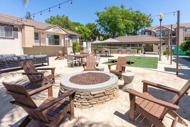 Fire Pit area - Cypress Villas Apartment Homes