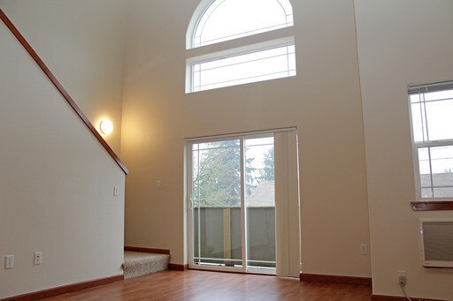 Interior Photo - Elaine Station Apartments