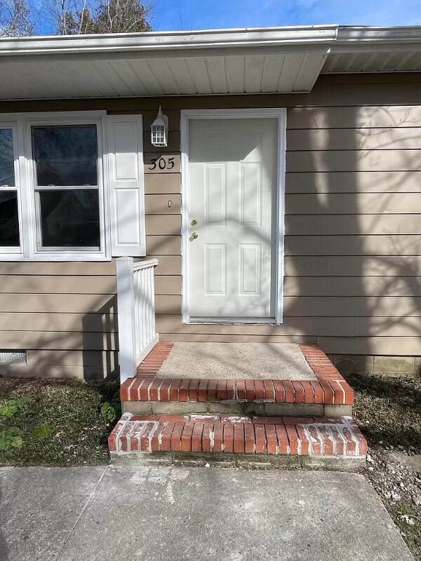 Primary Photo - 305 Atlantic Ave