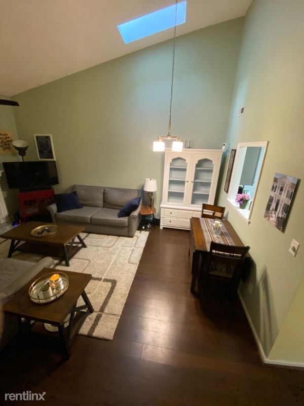 Building Photo - 2 br, 2 bath Townhome - 113 Forest Oaks Dr
