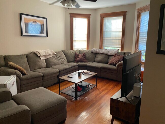 Foto del edificio - 753 E 7th St