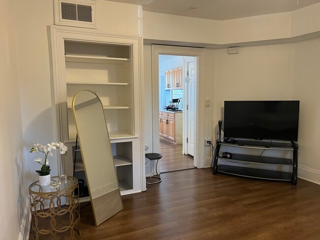 Building Photo - 13 Dr Aaron B Samuels Blvd