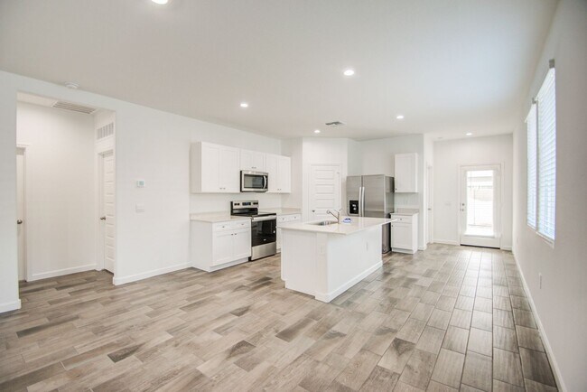 Building Photo - Radiance at Superstition 3 bedroom for Rent!