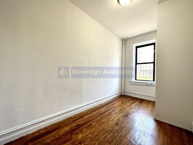 Foto del edificio - 3139 Broadway