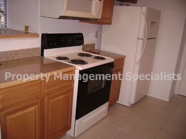Foto del edificio - Beautiful 2/2 Condo