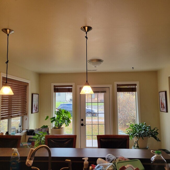 Building Photo - 3206 Warbler Way