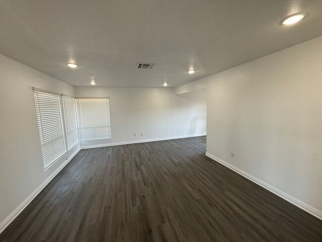 Foto del edificio - 41041 Alder Ave