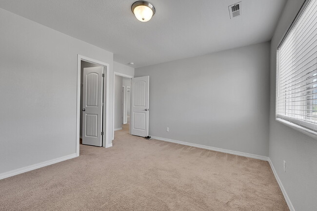 Building Photo - $2,595.00, 3 beds, 2.5 bath, Single Family...