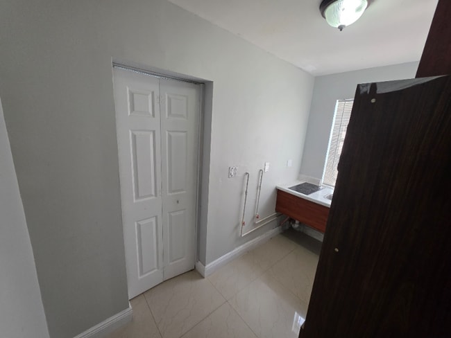 Building Photo - 7388 S Waterway Dr