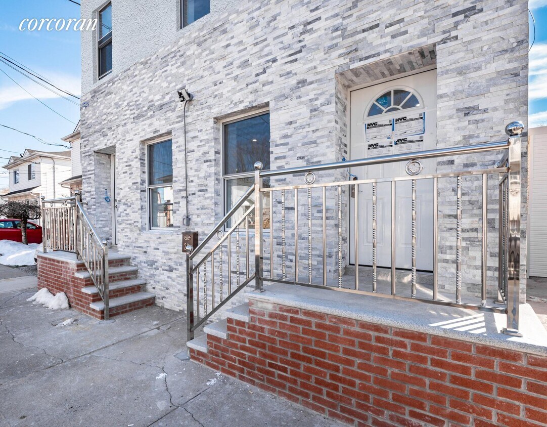 20 Appleby Ave Unit 2, Staten Island, NY 10305 Room for Rent in