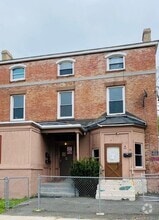 Building Photo - 86 Edwards St