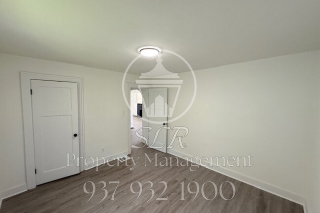 Foto del edificio - 3925 Hoover Ave