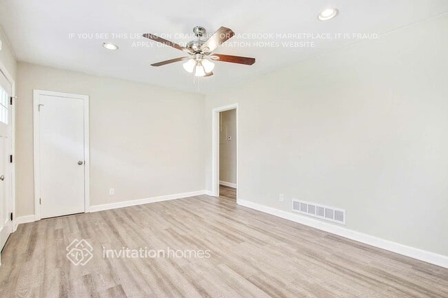 Building Photo - 1620 Flintwood Dr SE