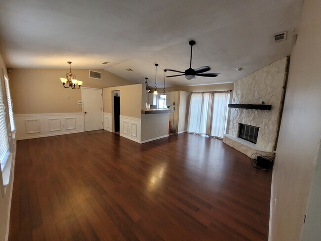Foto del edificio - 1418 Lamplighter Way