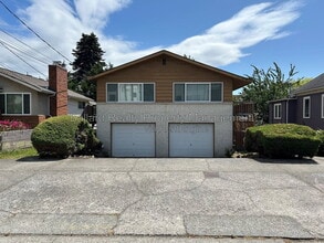Building Photo - 2015 NW 62nd St