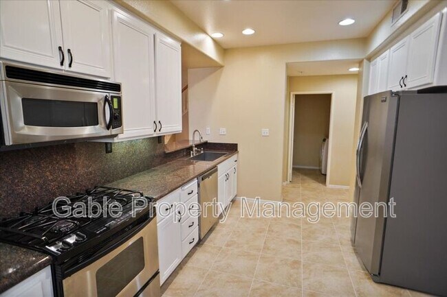 Building Photo - 23434 Abbey Glen Pl