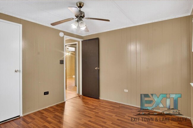 Foto del edificio - 3 Bedroom, 1 Bath Home Available