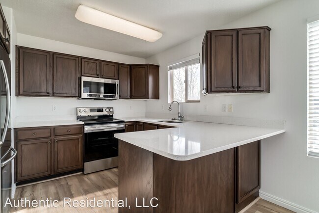 Foto del edificio - 4 br, 3 bath House - 2559 W 2580 N